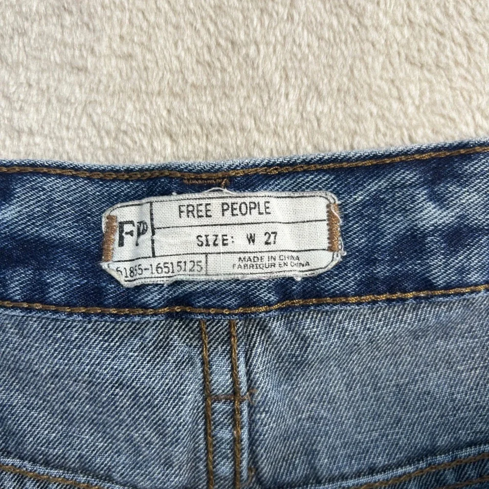 Free People We The Free Distressed Denim Cutoff Shorts Button Fly Size 27 Blue